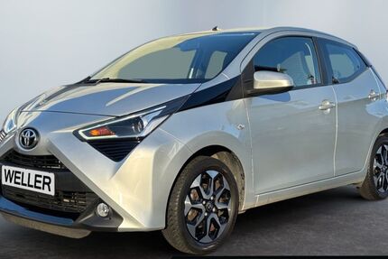 Toyota Aygo (X) 17.500 km 11.870 &euro; Dortmund 44143