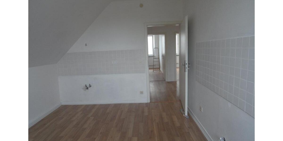 DG Wohnung mit Balkon 3 zimmer