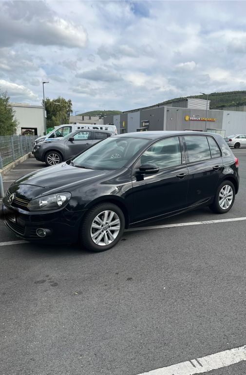 VW Golf 98.000 km 7.990 € Hagen 58089