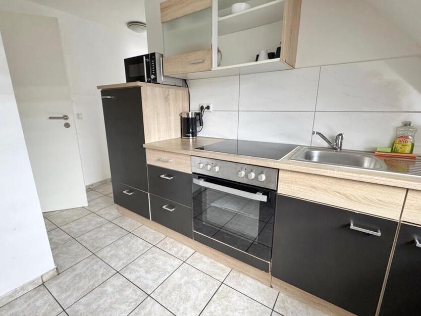 Sanierte möblierte 4,5 Zimmerwohnung 2 Bäder Küche