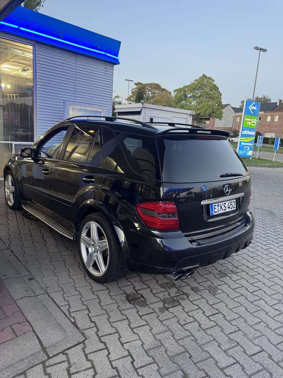 Mercedes-Benz ML 420 320.000 km 8.500 € Essen 45279