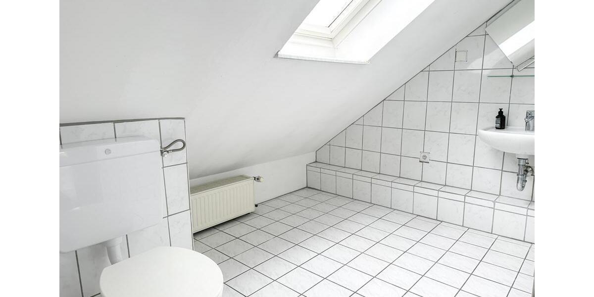 Dachgeschoßwohnung Bochum Bochum-Mitte - 2.5 Zimmer, 43 m&sup2;, 387&euro; | Angebot:26563511