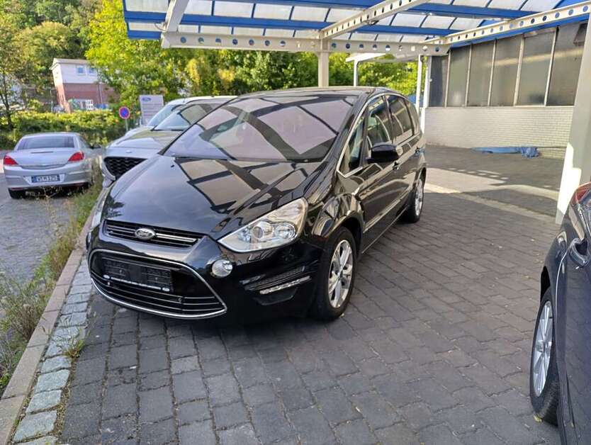 Ford S-Max 185.091 km 9.099 € Velbert 42555
