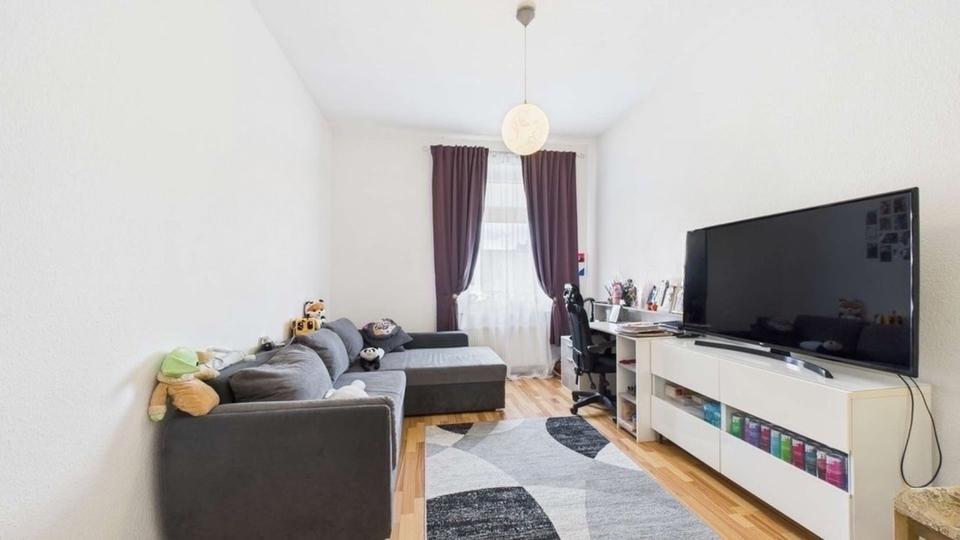 Gemütliche helle 2-Zimmer Wohnung mit Hobbyraum. Privatverkauf!