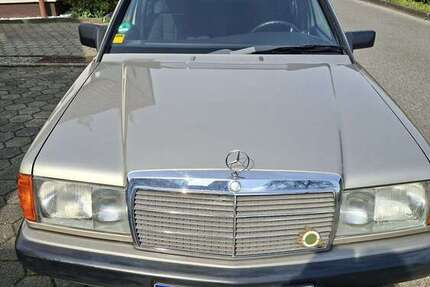 Mercedes-Benz 190 102.750 km 9.500 &euro; Herne, Stadt (Nordrhein-Westfalen) 44652