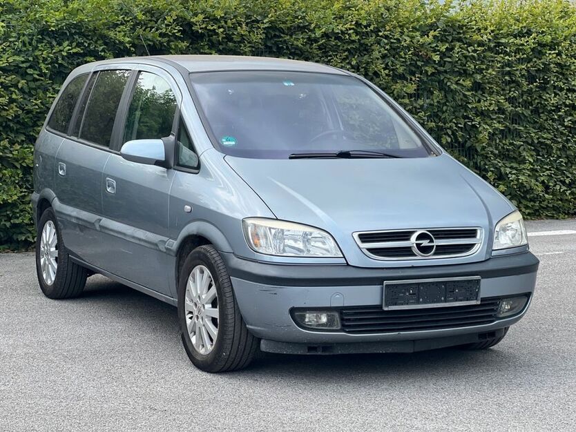 Opel Zafira 167.000 km 3.999 € Wuppertal 42389