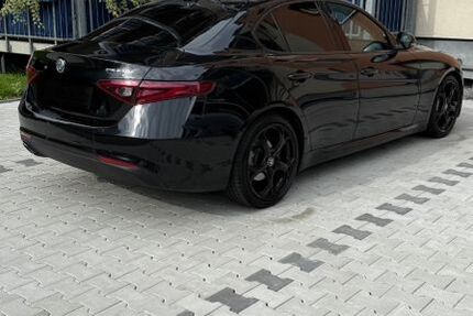 Alfa Romeo Giulia 145.000 km 15.800 € Hagen 58135