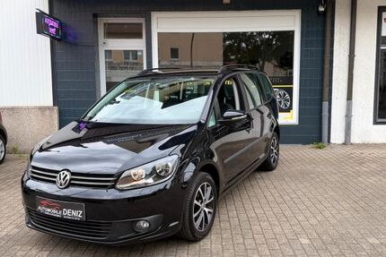 VW Touran 141.858 km 9.699 &euro; Lünen 44532