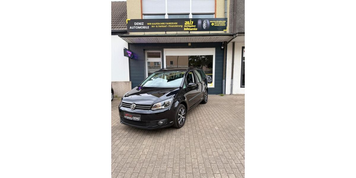 VW Touran 141.858 km 9.699 &euro; Lünen 44532