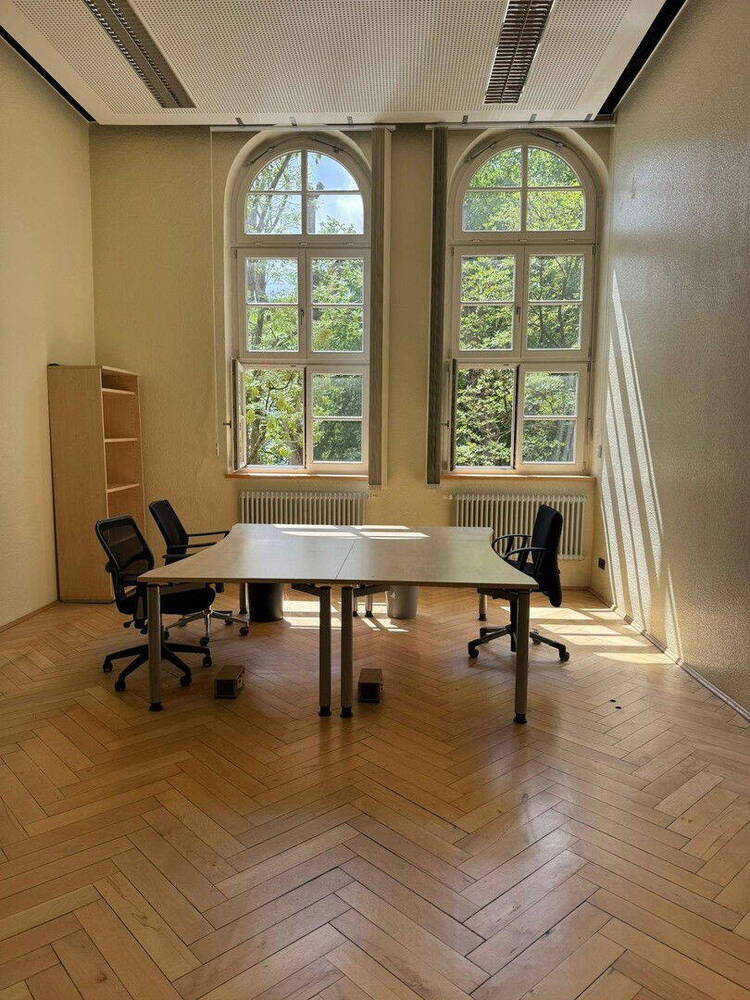 Repräsentative Bürofläche in historischer Klosterschule - weitere Flächen verfügbar