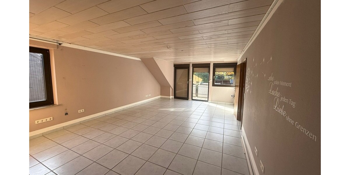 Freistehendes Zweifamilienhaus mit großem Garten in ruhiger Lage von Lünen 8 zimmer