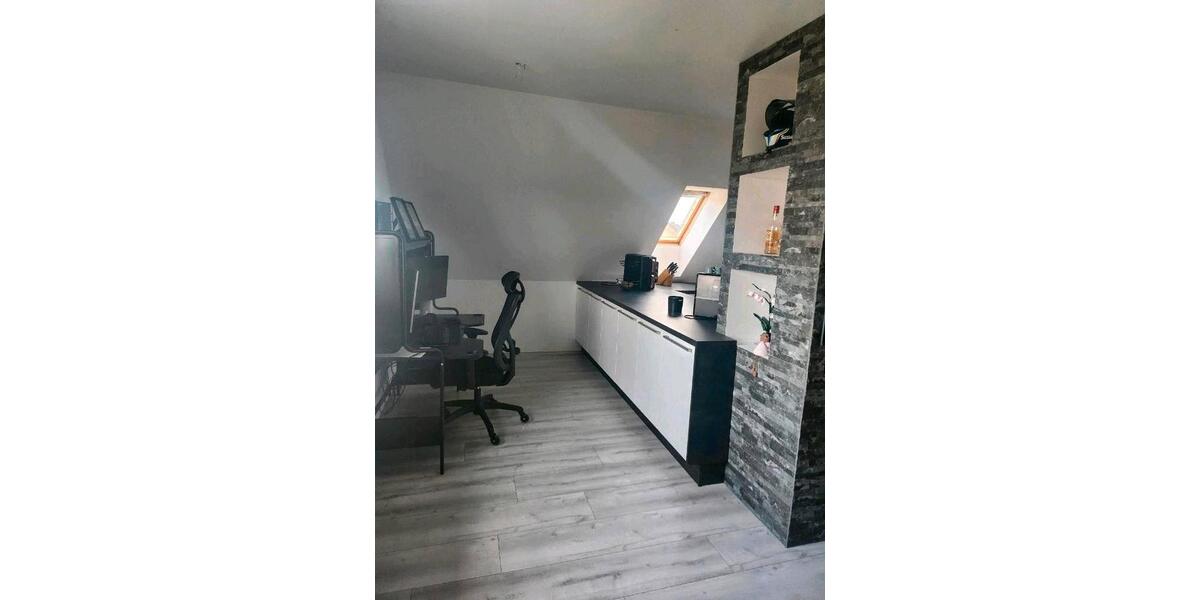 Dachgeschoßwohnung Dortmund Brackel - 3.5 Zimmer, 95 m&sup2;, 1.300&euro; | Angebot:26432429