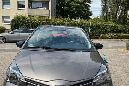 Toyota Yaris 24.795 km 9.100 € Bochum 44807