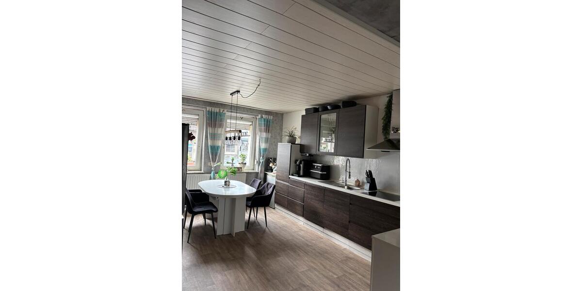 Reihenhaus Herten Bertlich - 7 Zimmer, 183 m&sup2;, 380.000&euro; | Angebot:27426570