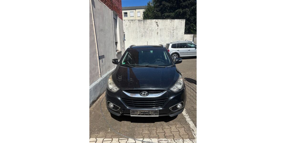 Hyundai ix35 325.316 km 3.900 &euro; Essen 45329