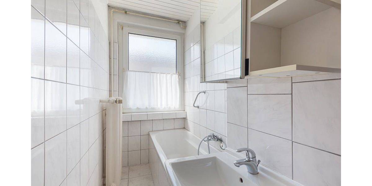 Etagenwohnung Essen Bredeney - 4 Zimmer, 81 m&sup2;, 269.000&euro; | Angebot:23958774