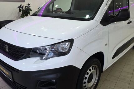 Peugeot Partner 147.163 km 9.990 &euro; Recklinghausen 45661