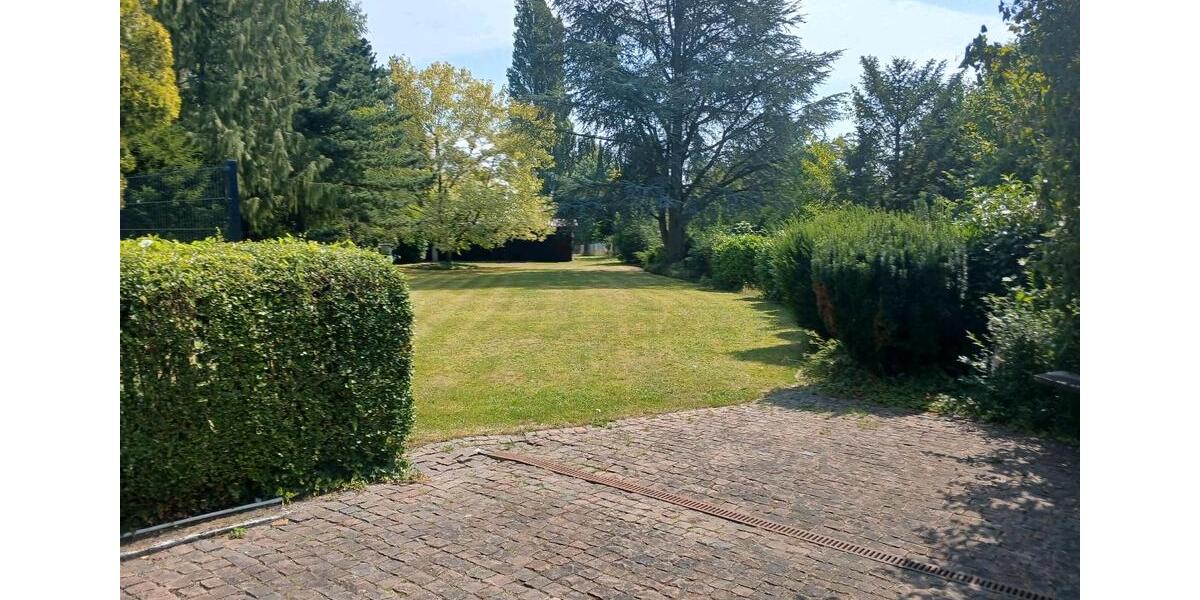 Doppelhaushälfte mit 7.400qm Grundstück in mülheim an der 12 zimmer