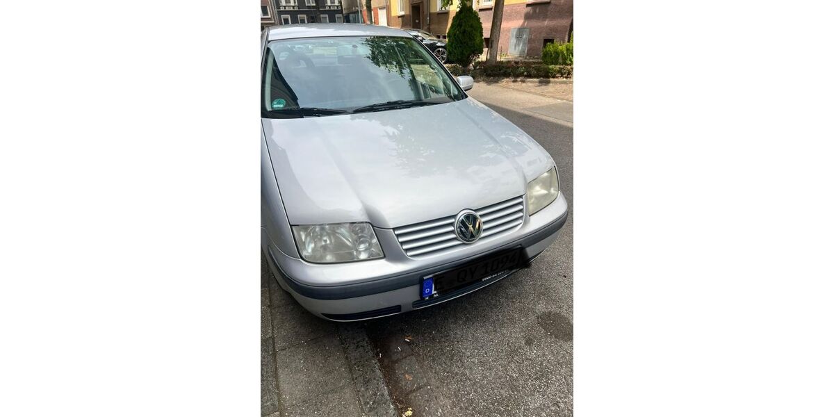 VW Bora 105.000 km 1.500 &euro; Essen 45143