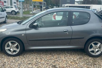 Peugeot 206 250.000 km 2.450 € Duisburg 47138