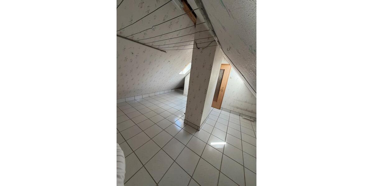 Dachgeschoßwohnung Bochum Günnigfeld - 3 Zimmer, 78 m&sup2;, 741&euro; | Angebot:26518324