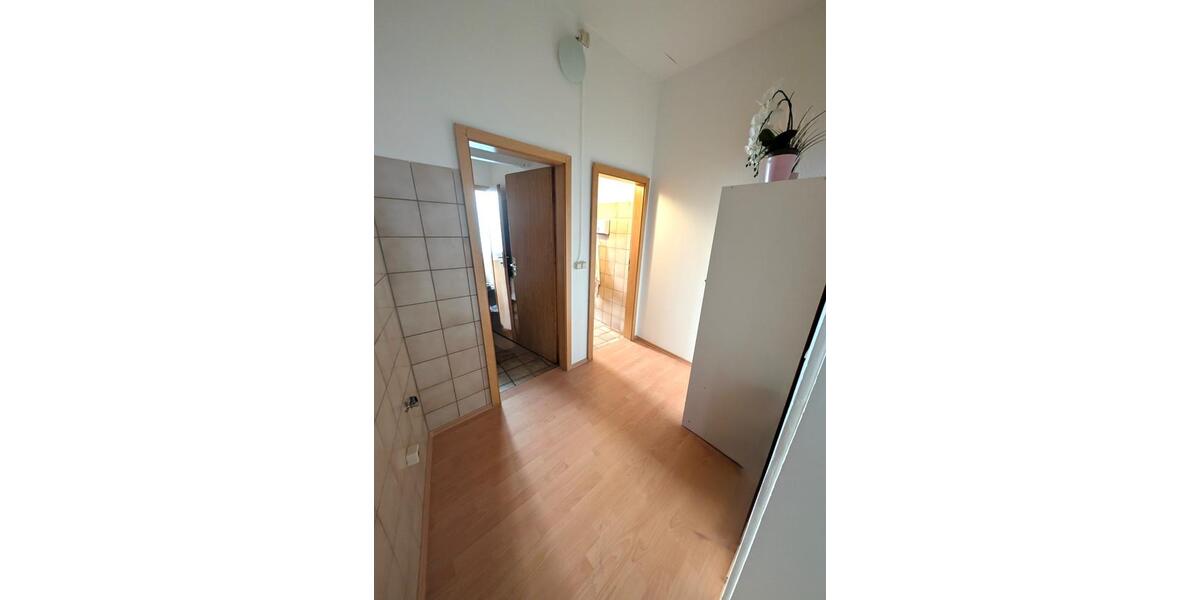 Vielseitig nutzbare Gewerbeeinheit im Erdgeschoss – ca. 74 m² zimmer