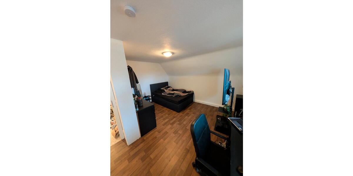 Dachgeschoßwohnung Bochum Querenburg - 3 Zimmer, 68 m&sup2;, 680&euro; | Angebot:26003605