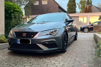 Seat Leon 72.000 km 21.999 € Velbert 42553