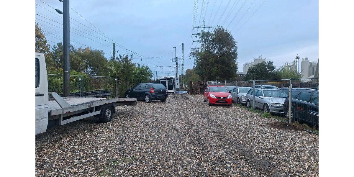 Gewerbehalle mit Parkplätze zimmer