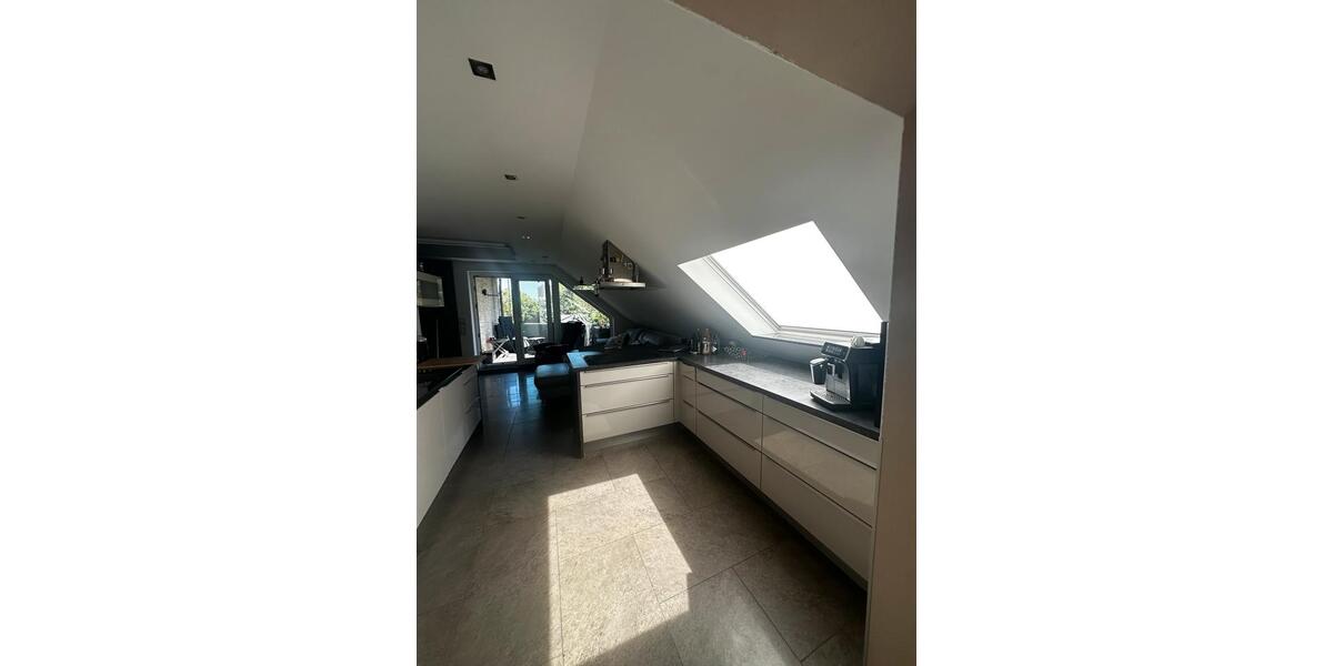 Dachgeschoßwohnung Schwerte - 6 Zimmer, 118 m&sup2;, 295.000&euro; | Angebot:27228319