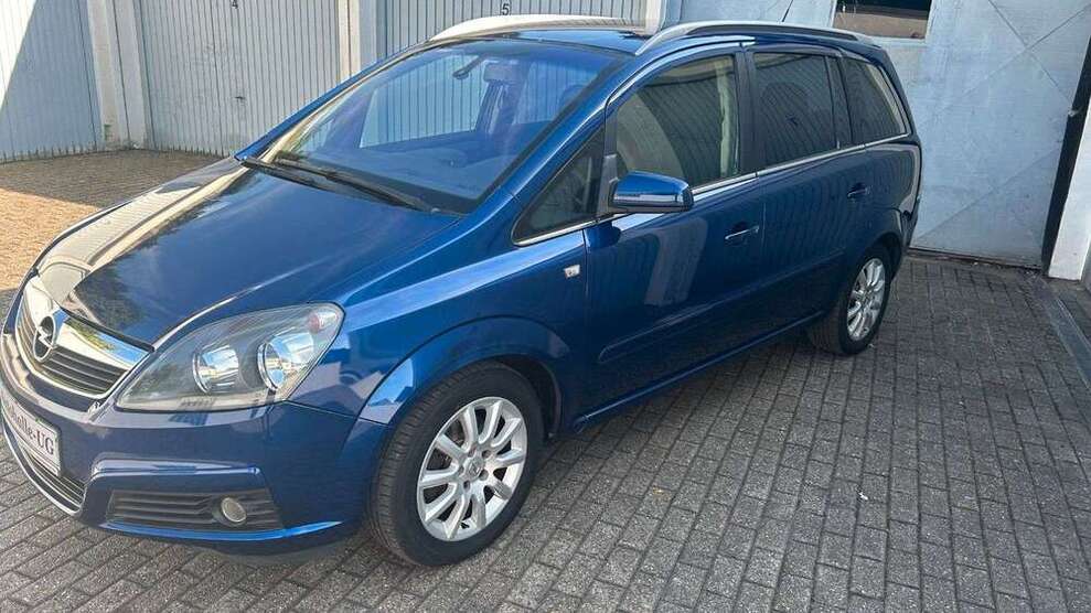 Opel Zafira 202.000 km 2.980 € Oberhausen 46047