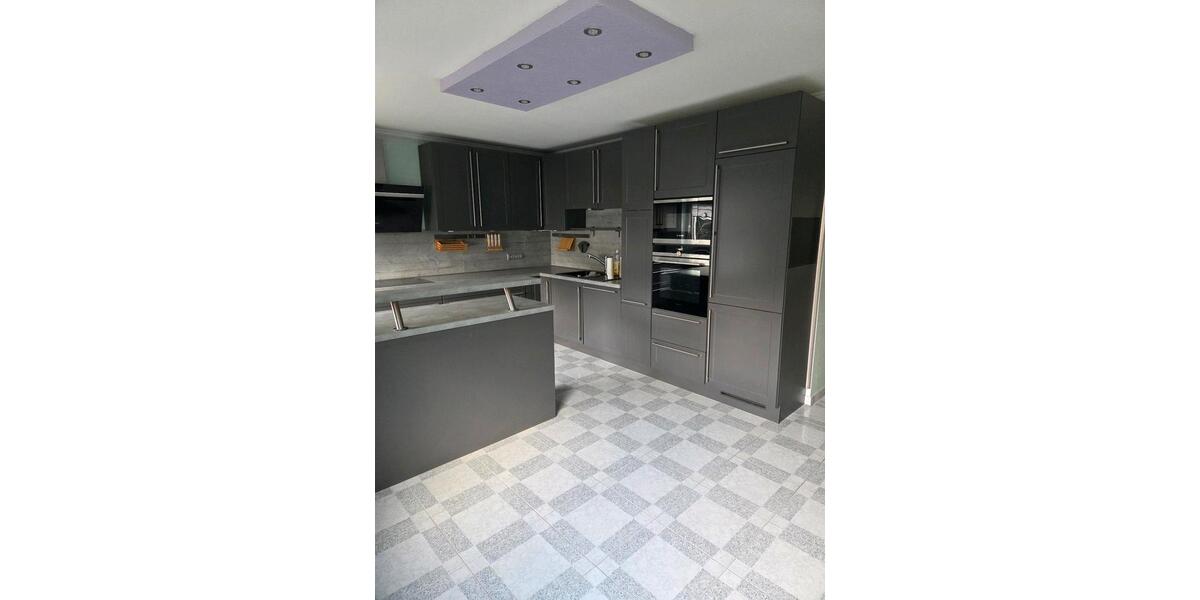 Erdgeschoßwohnung Gelsenkirchen Gelsenkirchen-West - 5 Zimmer, 130 m&sup2;, 293.000&euro; | Angebot:26507292
