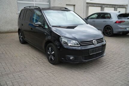 VW Touran 147.530 km 8.190 &euro; Bottrop 46240