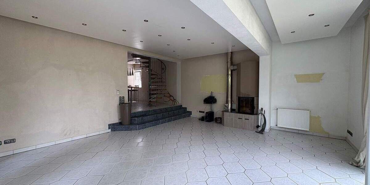 Einzigartiges 2-Familienhaus mit Charme und sonnigen Garten 5 zimmer