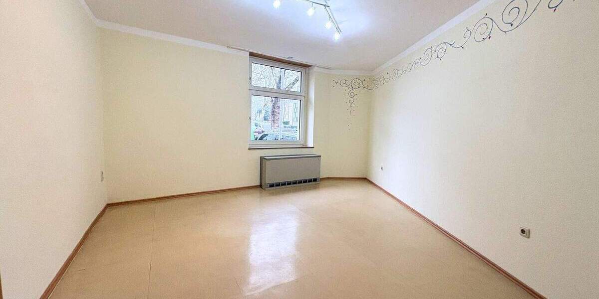 Großzügige Gewerbeeinheit mit guter Sichtbarkeit 5 zimmer