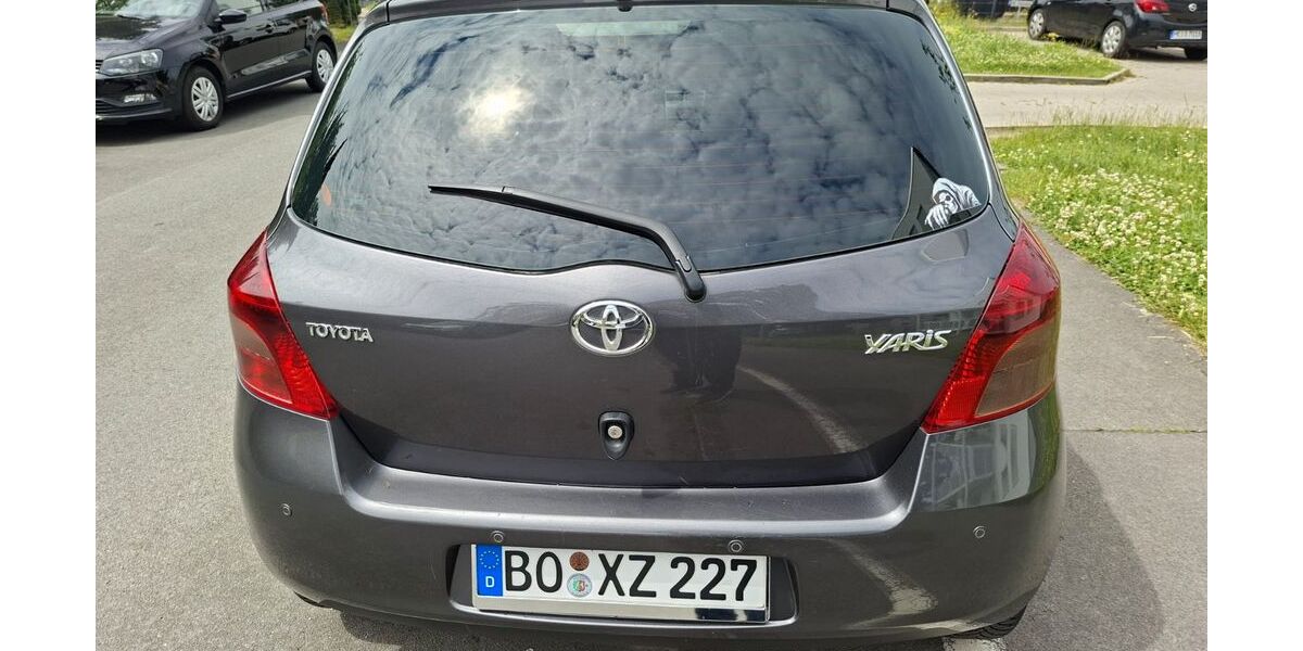 Toyota Yaris 92.000 km 3.600 &euro; Bochum 44807