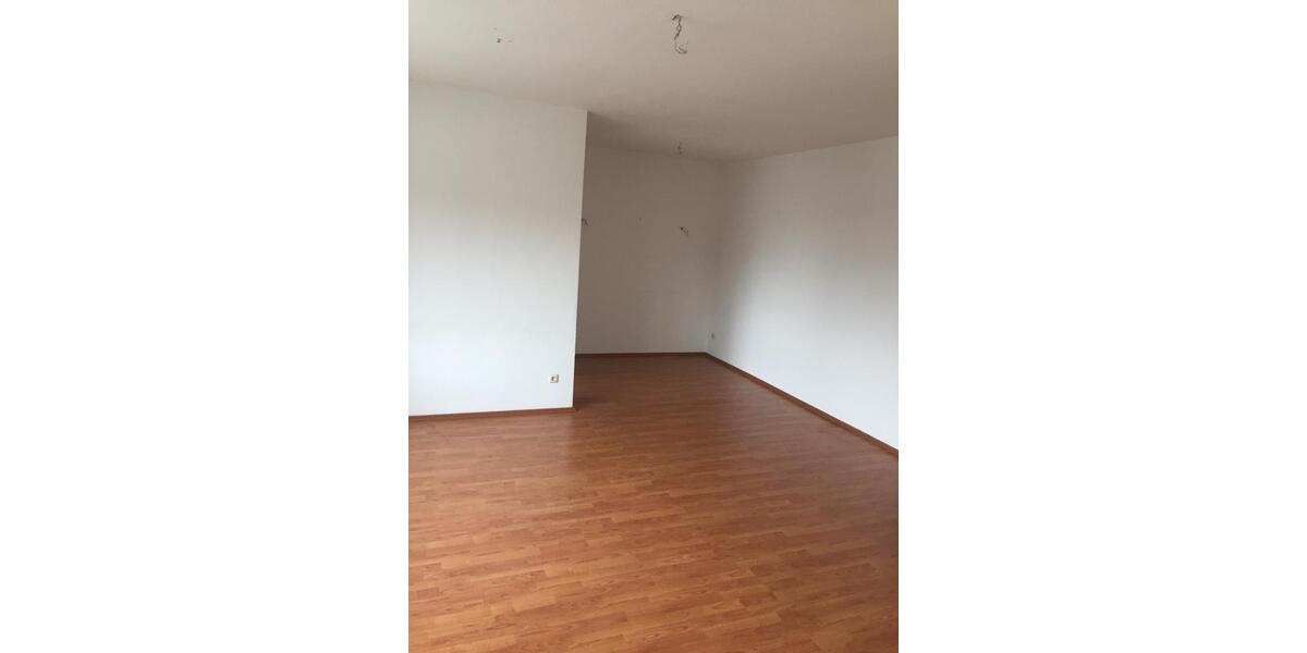 2.5 Wohnung inclusive Tiefgarage und Küche 2 zimmer