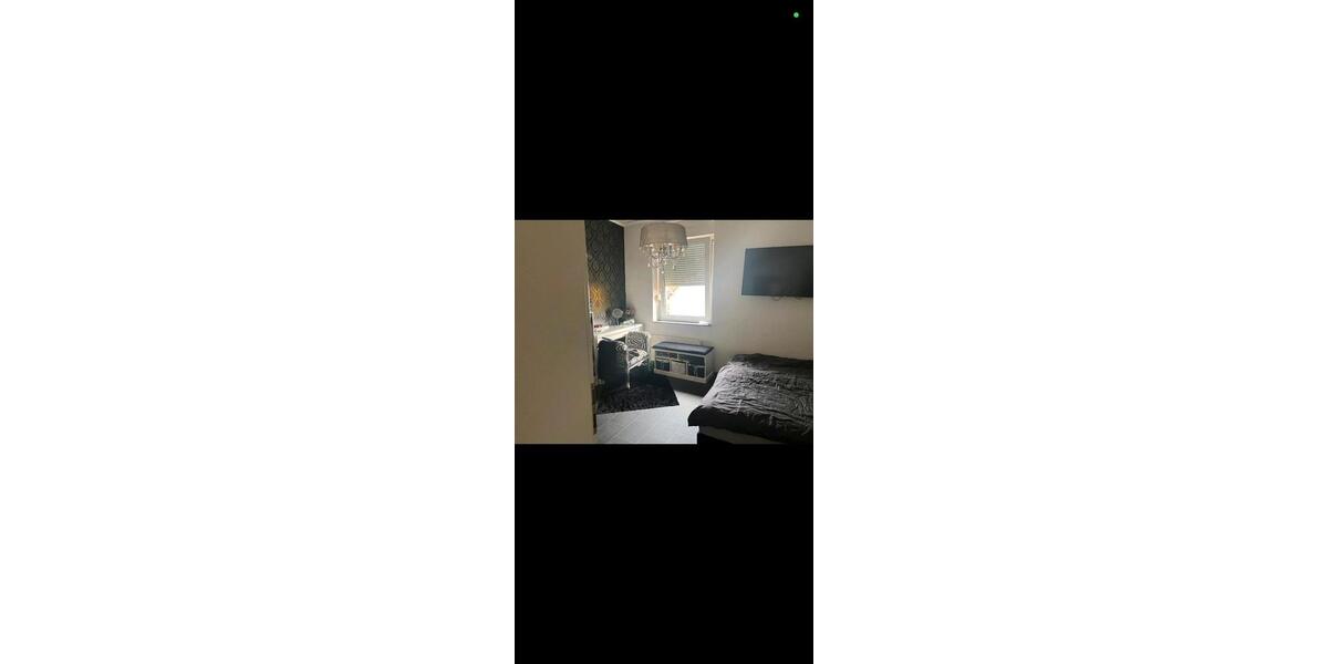 Doppelhaushälfte mit. Wintergarten 3 zimmer