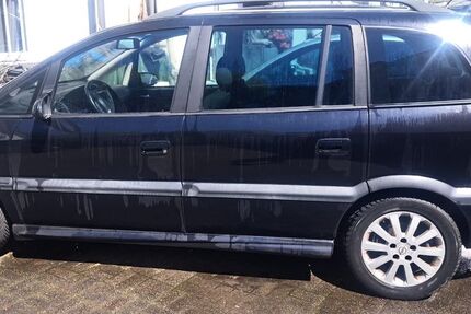 Opel Zafira 180.000 km 1.700 € Essen 45147