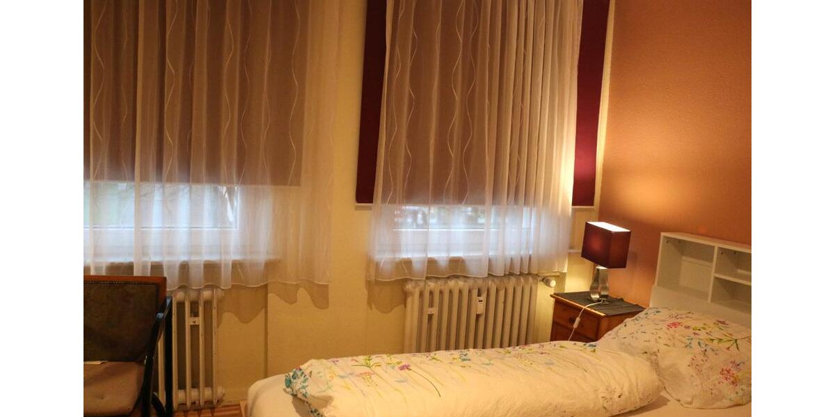 Helle möblierte Wohnung mit Einbauküche Uni und Limbecker Platz 2 zimmer