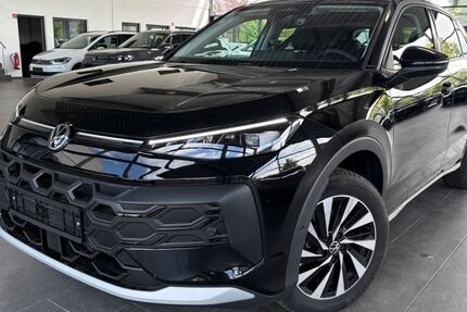 VW T-Roc 7.900 km 33.570 &euro; Lünen 44536