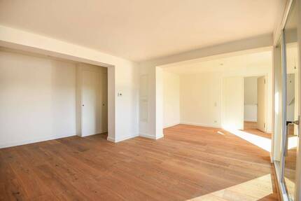 Sonnige 2 12-Zi.-DG-Balkon-Whg. - perfekte Lage im Glockenbach!