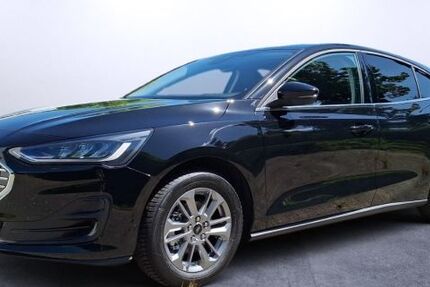 Ford Focus 9.900 km 25.690 &euro; Recklinghausen 45659