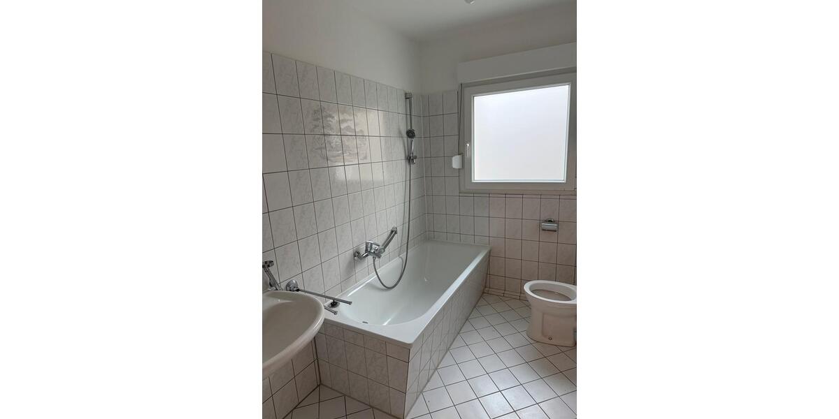 Wohnung 2,5 Zimmer Balkon Saniert Badewanne 1 zimmer