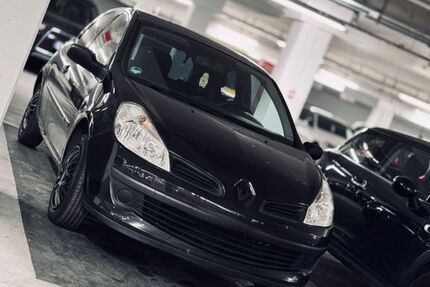 Renault Clio 204.000 km 850 &euro; Hagen 58091