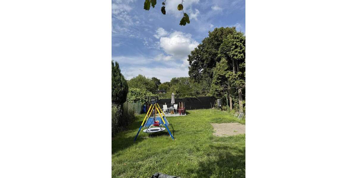 2 Eigentumswohnungen mit Garagen und Garten 5 zimmer