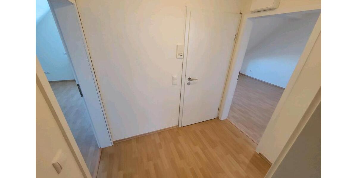 Dachgeschoßwohnung Hagen Hagen-Mitte - 3 Zimmer, 64 m&sup2;, 610&euro; | Angebot:25551496