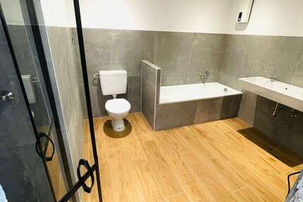 Wohnung Wuppertal Gemarkung Langerfeld - 2 Zimmer, 72 m&sup2;, 792&euro; | Angebot:26856852