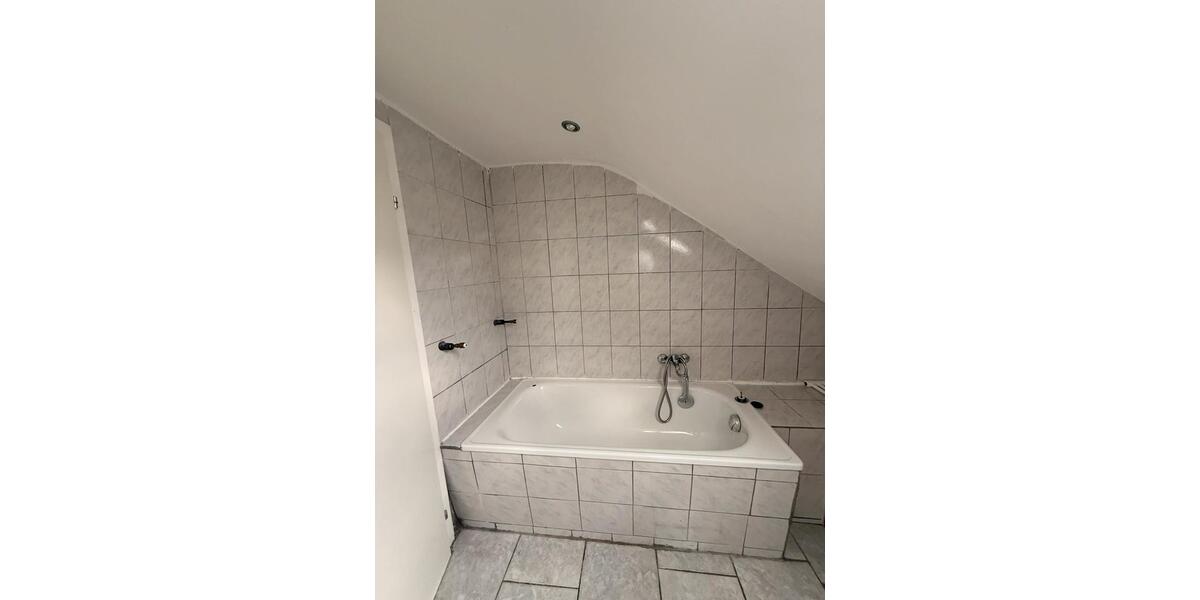 Dachgeschoßwohnung Hagen Hagen-Mitte - 1 Zimmer, 52 m&sup2;, 400&euro; | Angebot:27541602