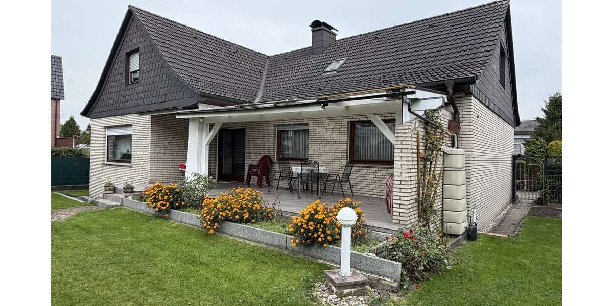 Einfamilienhaus Lünen Brambauer - 8 Zimmer, 205 m&sup2;, 390.000&euro; | Angebot:23664926